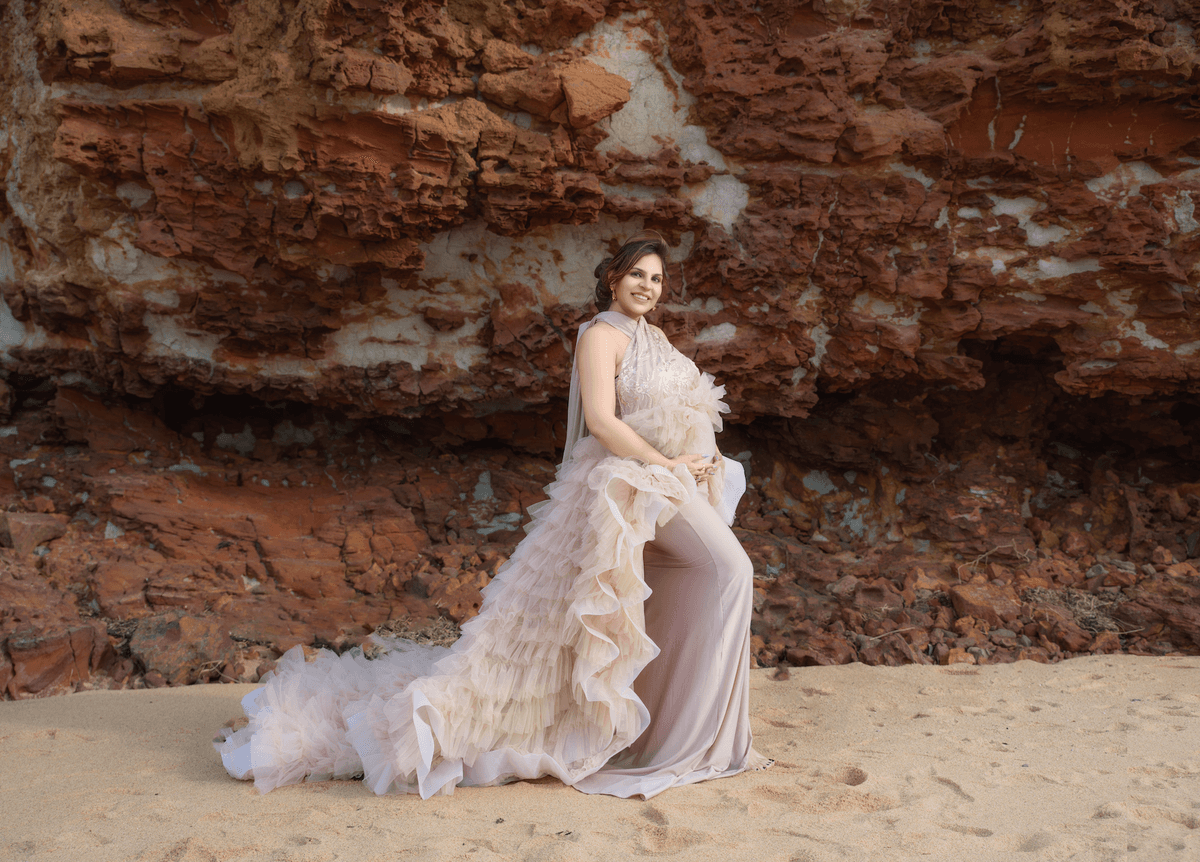 Beautiful maternity photograph of a mother-to-be 6