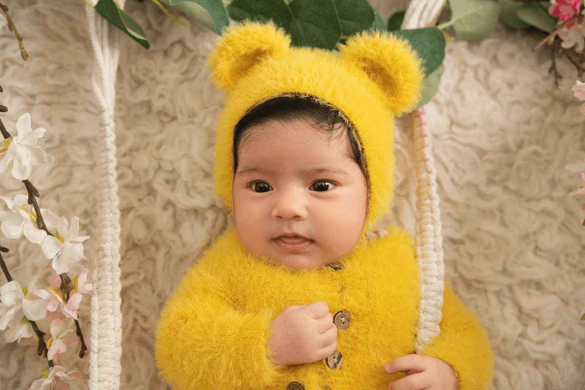 Artistic newborn photograph of a sleeping baby 15